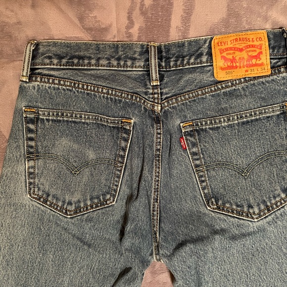 4 pair of Levi’s 505 Jeans 31x34 - Picture 5 of 10